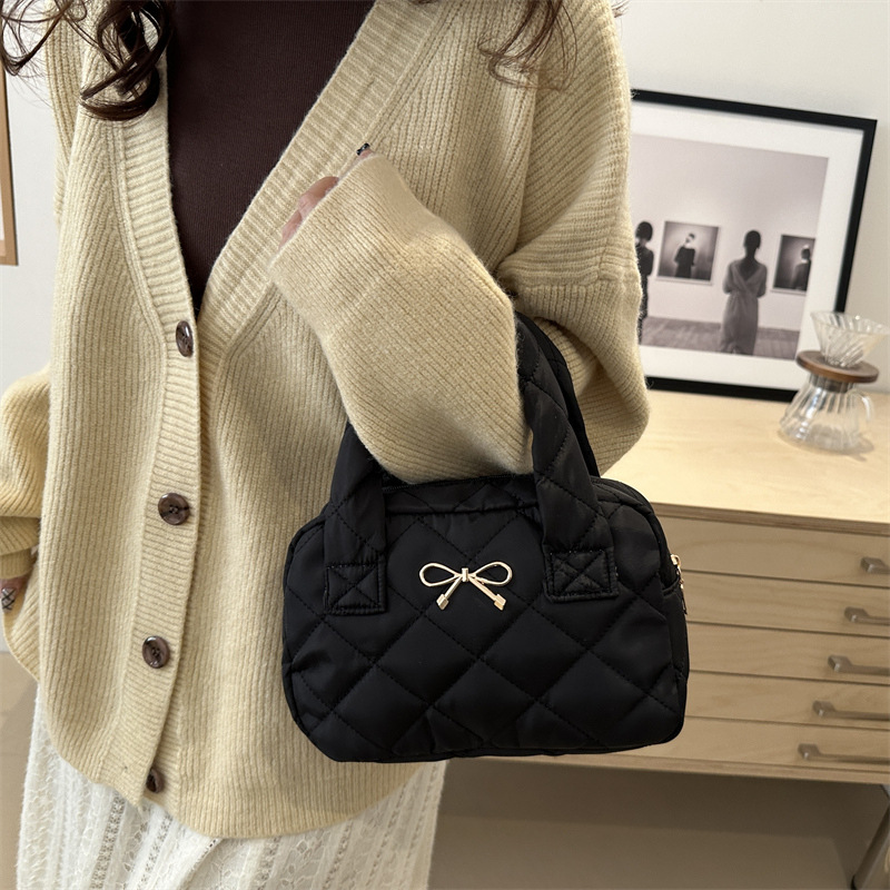 キルティングバッグ リボン付きキルティングトートバッグ 韓国風ハンドバッグ