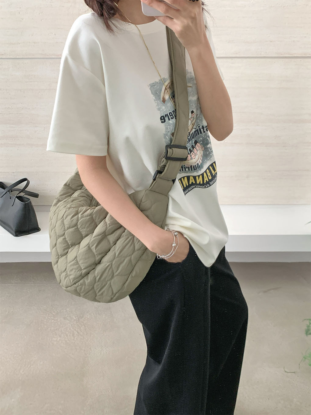 https://fulmo-img-server.com/kiruti/3e4cafb2-1d75-4402-98fa-f2cd88feeeb9.jpg