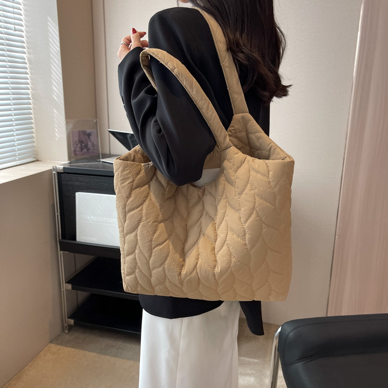 キルティングバッグ ふんわり立体キルト トートバッグ