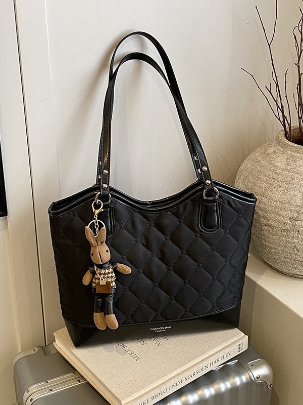 キルティングバッグ 大容量キルティングトートバッグ 通勤ショルダー対応