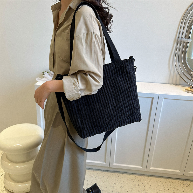 コーデュロイ風キルティングバッグ