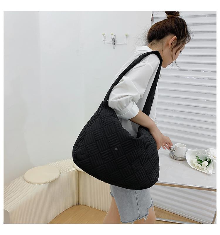 https://fulmo-img-server.com/kiruti/6e20df50-fc1d-4cc3-8a17-10c8bd5cd337.jpg