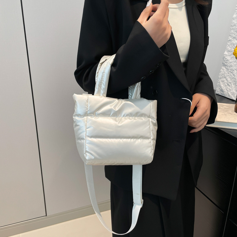 キルティングバッグ ふっくらキルティング中綿入りミニショルダーバッグ