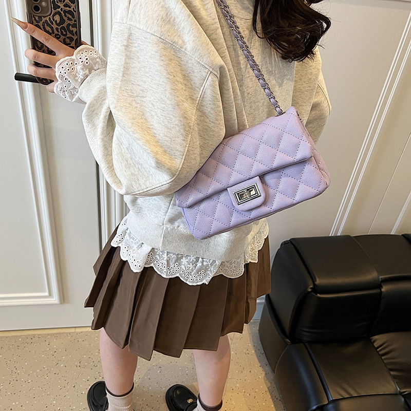 https://fulmo-img-server.com/kiruti/7079b937-e573-48bb-badf-5e4bf0d61b8f.jpg