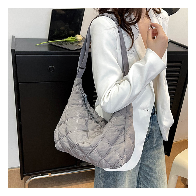 キルティングバッグ ふんわりキルティングショルダーバッグ