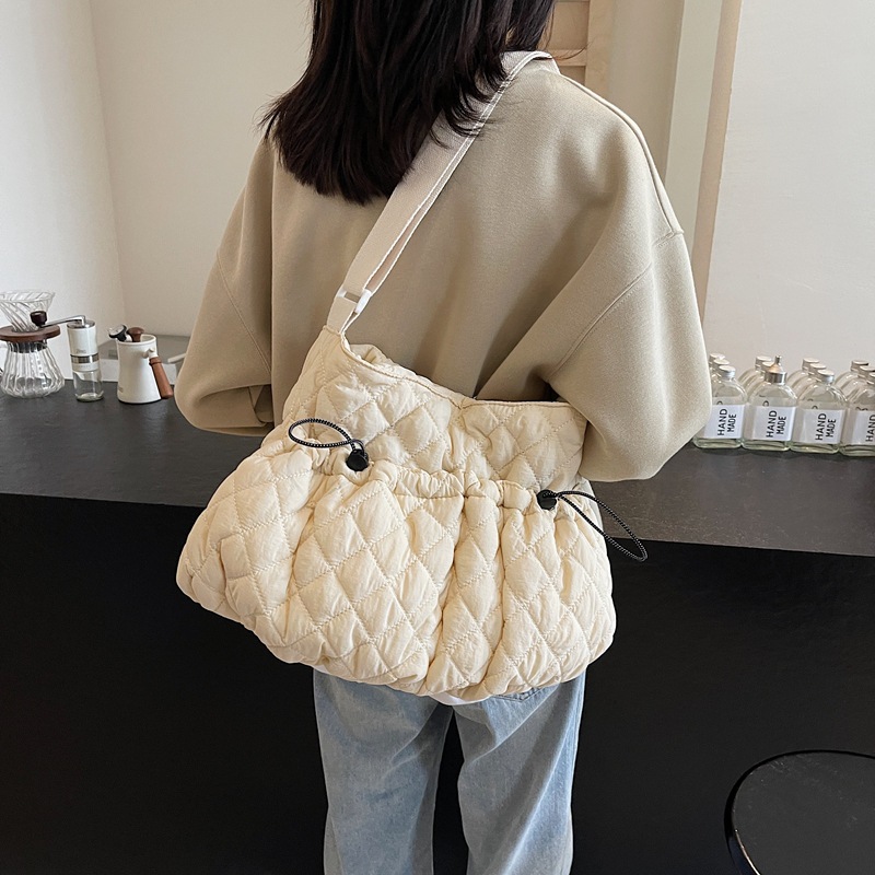 キルティングバッグ ふんわり巾着キルティングショルダー