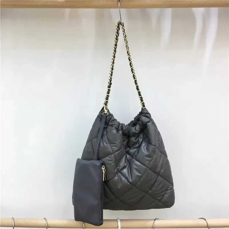https://fulmo-img-server.com/kiruti/94208610-ff6e-4848-93c0-94a60628f805.jpg