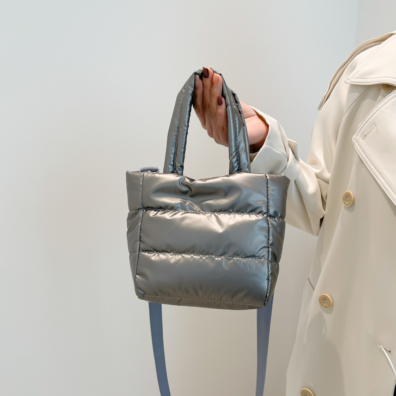 キルティングバッグ ふっくらキルティング中綿入りミニショルダーバッグ