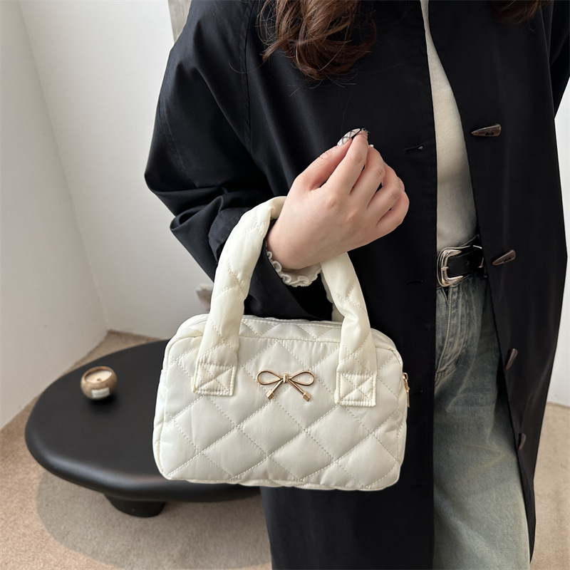 キルティングバッグ リボン付きキルティングトートバッグ 韓国風ハンドバッグ