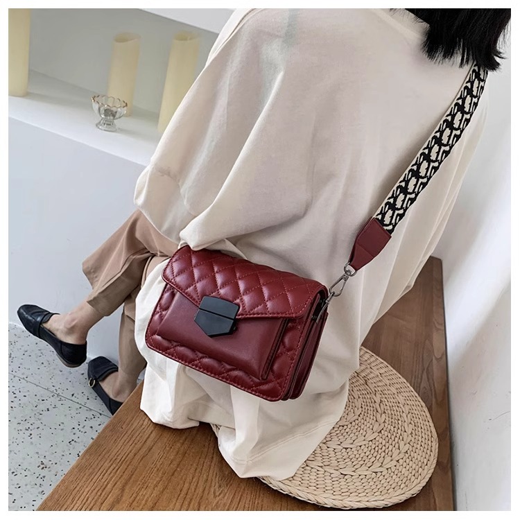 https://fulmo-img-server.com/kiruti/a16eb0fa-9707-4ad9-ac1a-a0a6fc077a75.jpg