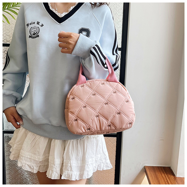 キルティングバッグ リボン刺繍入りキルティングミニトートバッグ