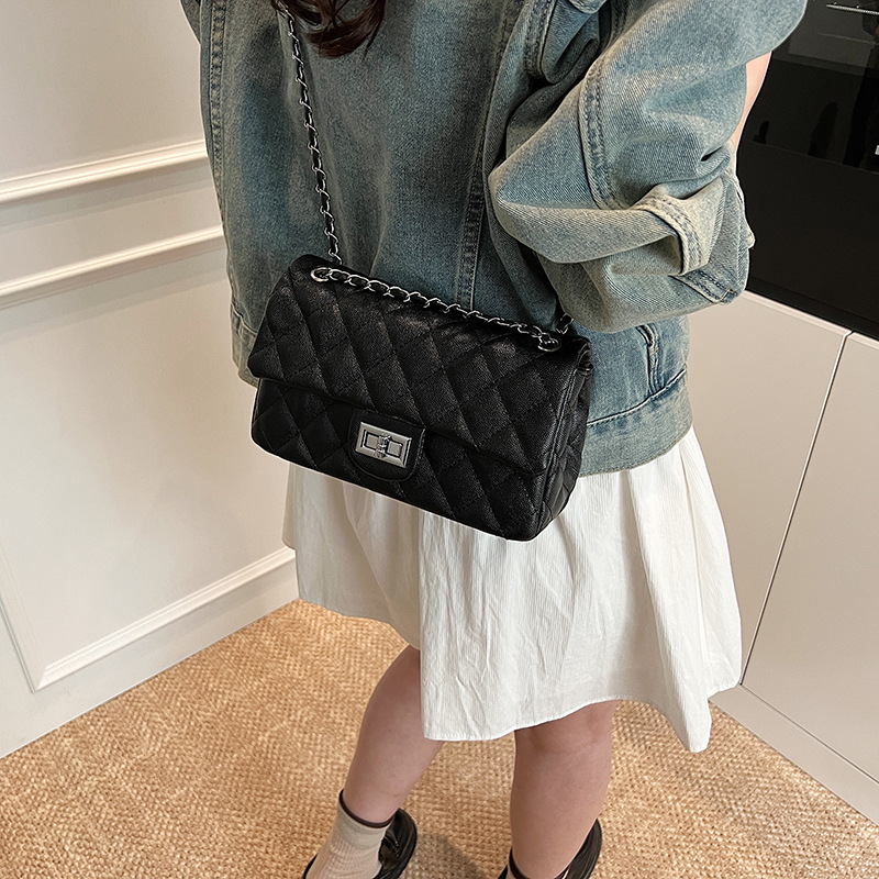 https://fulmo-img-server.com/kiruti/a230abe2-f233-493e-a974-ea6534fbe12b.jpg