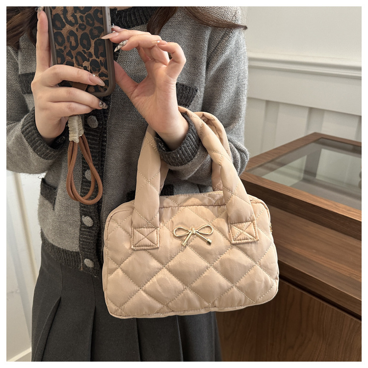 キルティングバッグ リボン付きキルティングトートバッグ 韓国風ハンドバッグ
