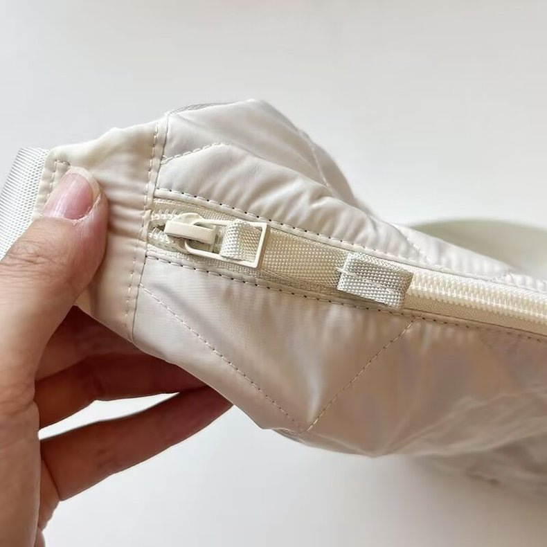 キルティングバッグ シンプル半月型キルティングショルダー