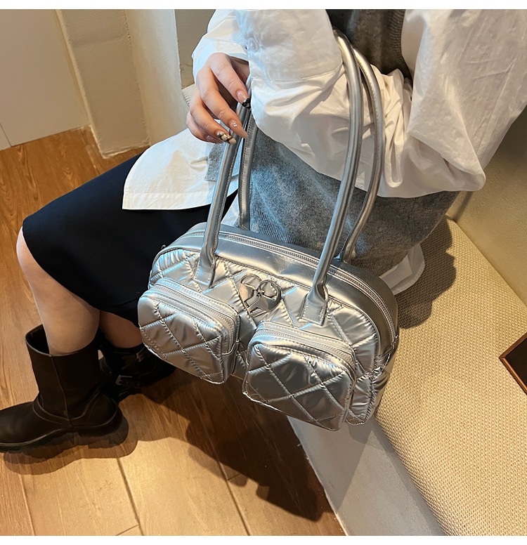 キルティングバッグ ハートデザインキルティングショルダーバッグ