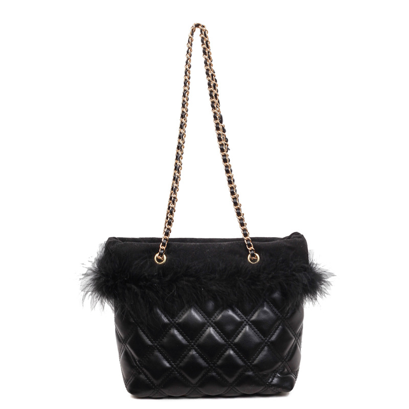 キルティングバッグ 大容量キルティングチェーンバッグ ファー付きトートバッグ