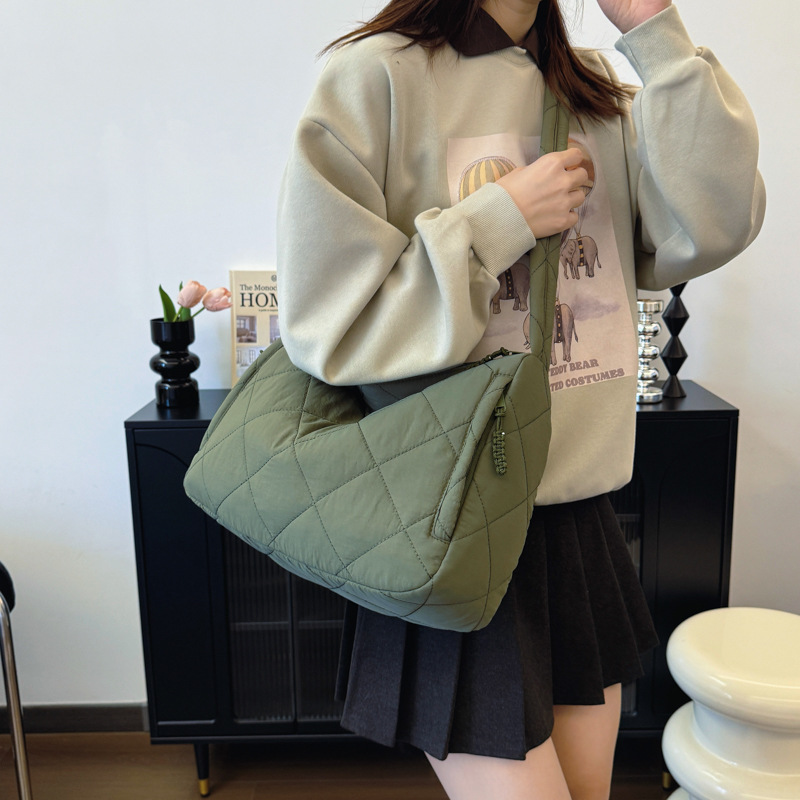 https://fulmo-img-server.com/kiruti/c73ed807-5da3-4baf-865b-a725287e5484.jpg