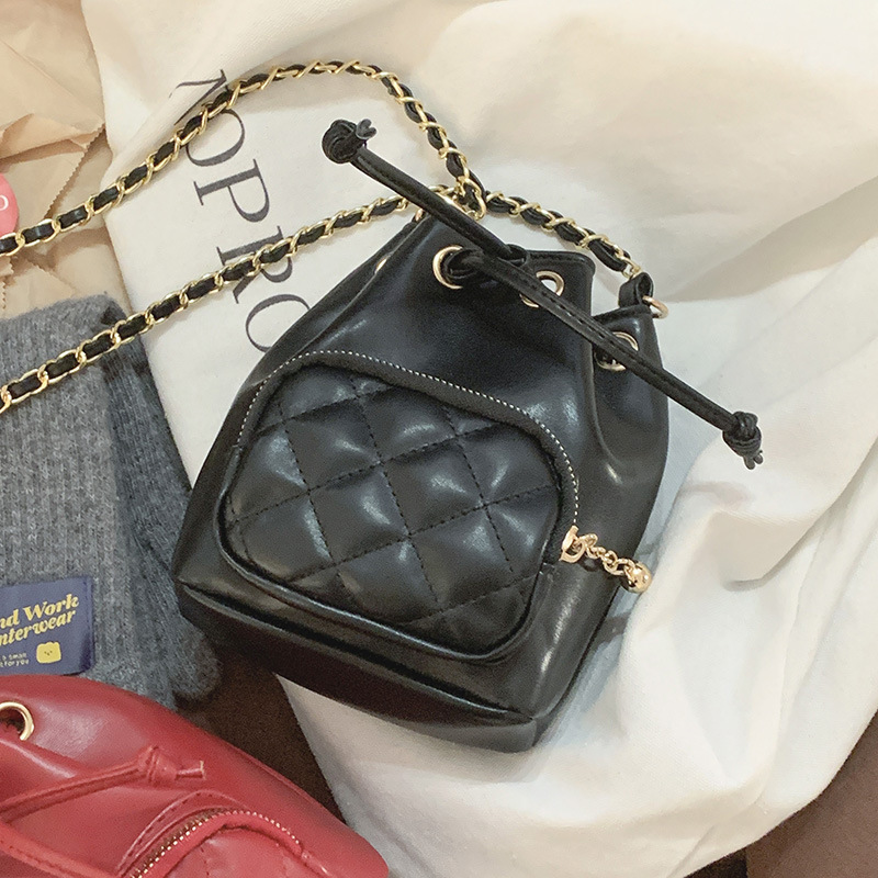 キルティングバッグ キルティング巾着バッグ チェーン付き ミニショルダー 全5色