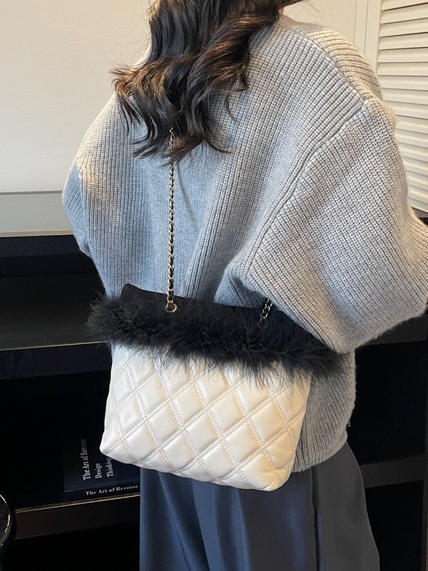 キルティングバッグ 大容量キルティングチェーンバッグ ファー付きトートバッグ