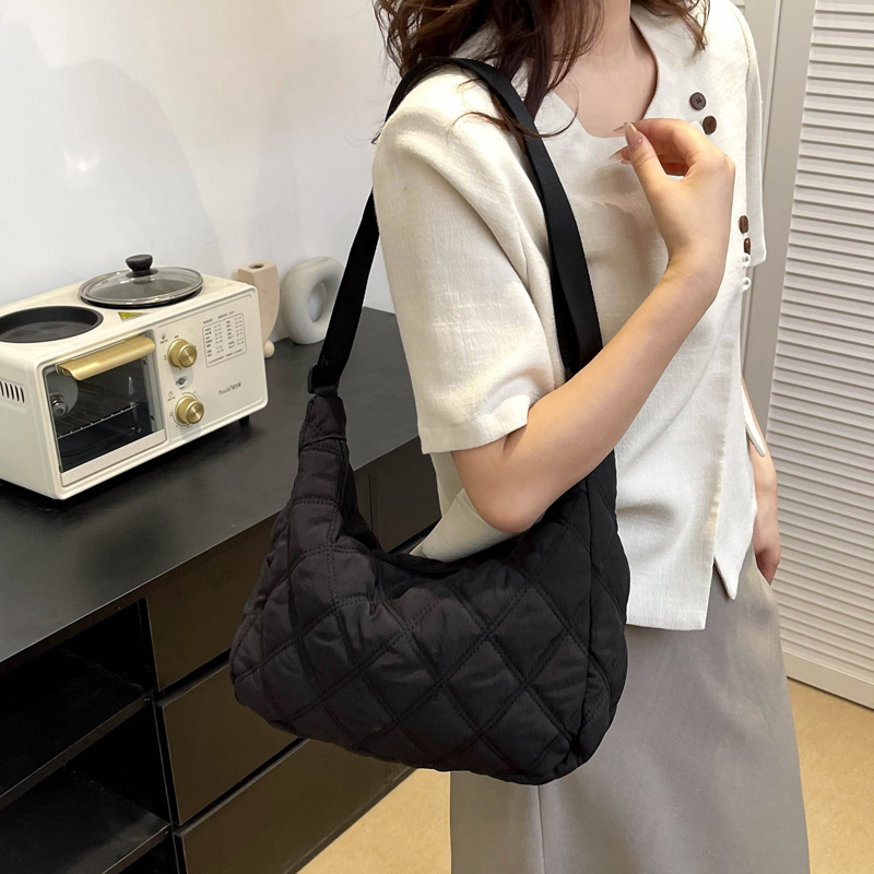 キルティングバッグ ふんわりキルティングショルダーバッグ