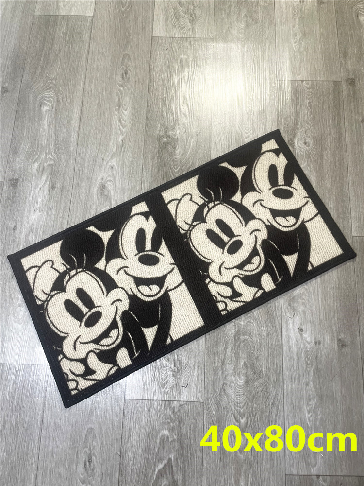 ディズニー黒色ミッキー＆ミニーのキッチンマット　洗える長方形デザイン