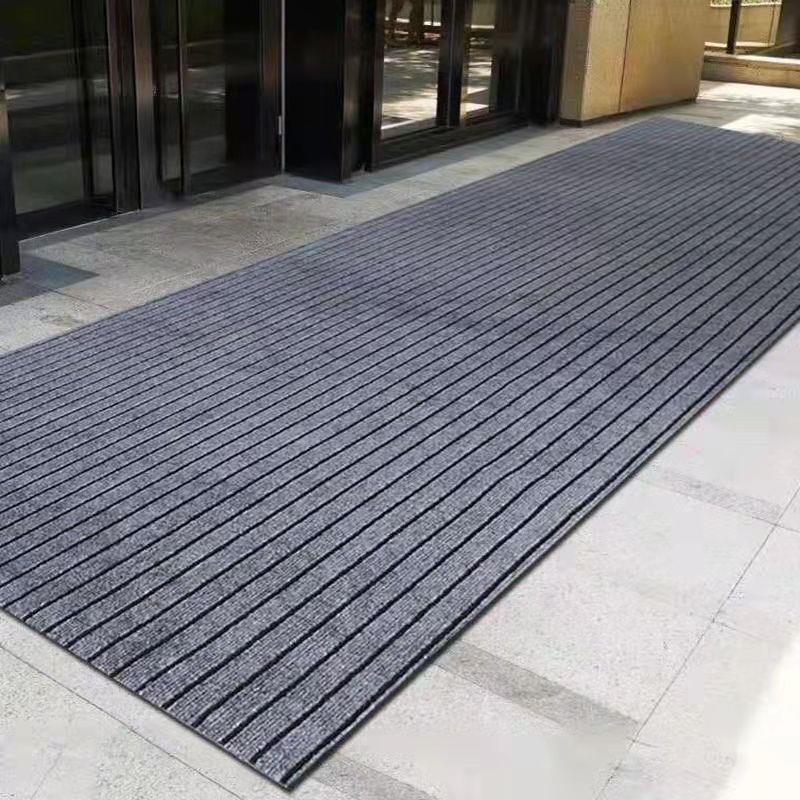 キッチンにも最適な防滑吸水マットで快適空間を実現