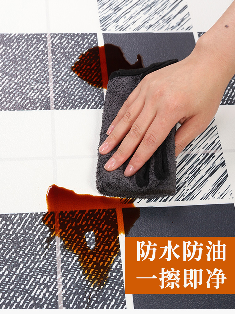 防水防油のキッチンマット 汚れに強く滑り止め効果あり 手間いらずの快適さ
