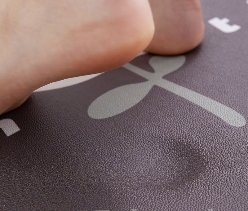 洗える滑り止め付きで長時間快適！花柄シンプルキッチンマット270cm