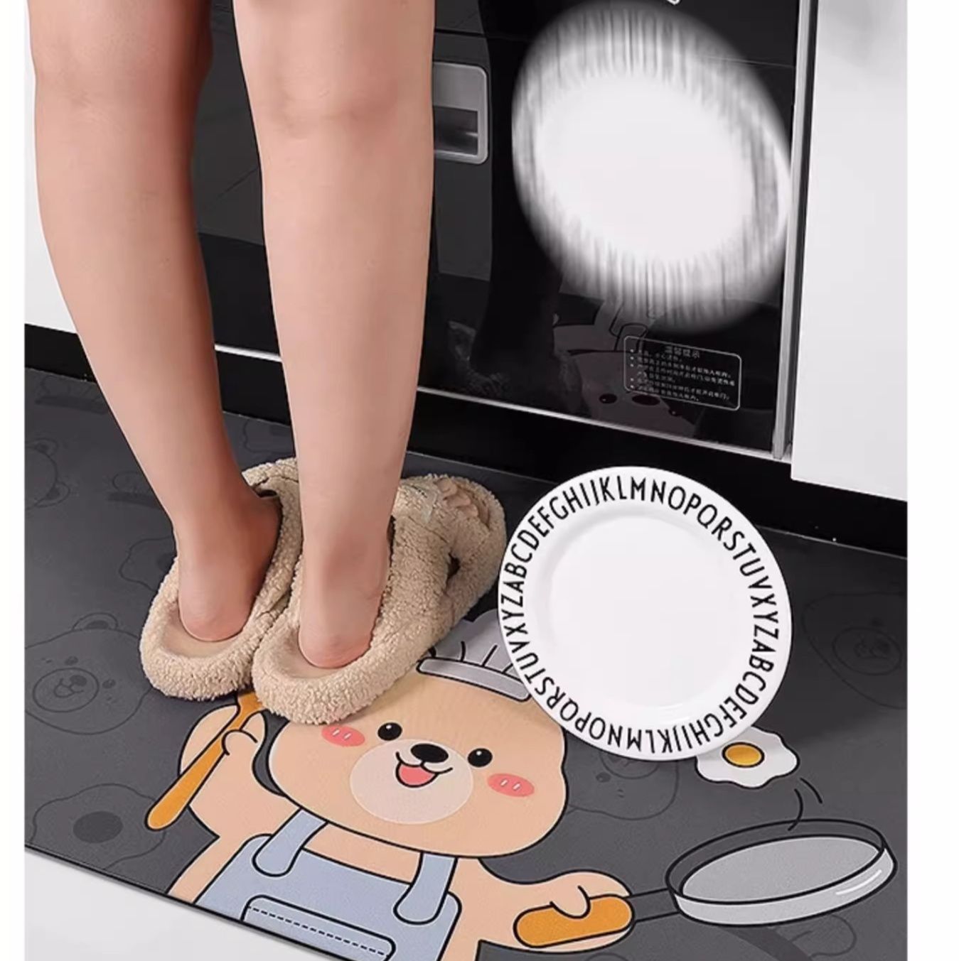 洗える透明タイプ！滑り止め付きでサイズオーダー可能なキッチンマット