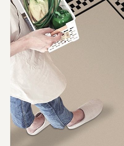 拭けてお手入れ簡単！滑り止め付き北欧デザインの stylish キッチンマット