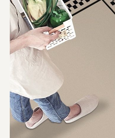 滑り止め付きで油汚れも拭ける！洗える幾何学模様のキッチンマット