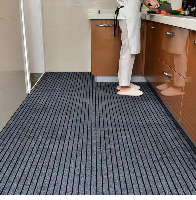 PVC素材で拭き取れる！七条纹デザインの滑り止め付きキッチンマット