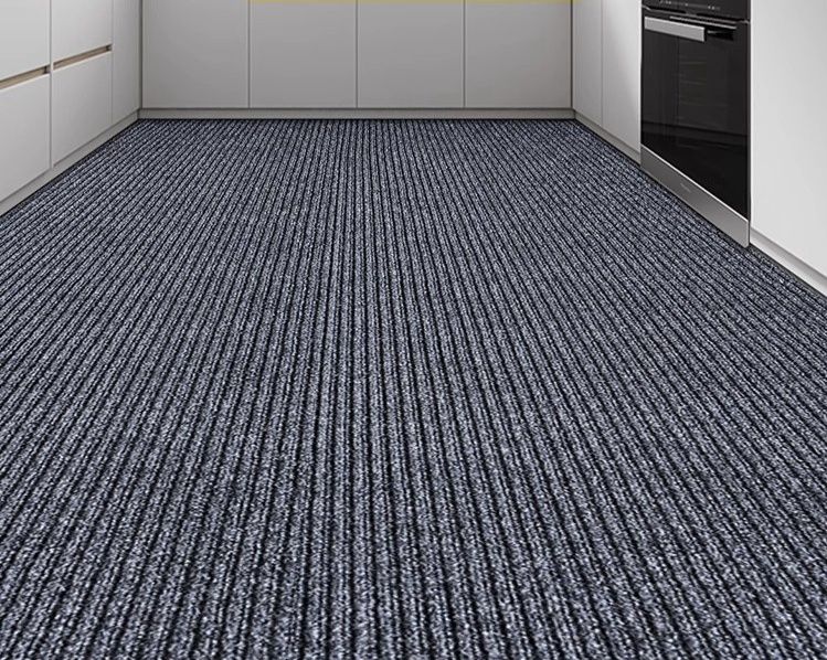 撥水・耐油で拭き取りも簡単、おしゃれな北欧風防滑キッチンマット