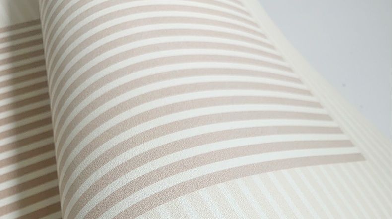 拭けるクリア素材でお手入れ簡単！床暖房対応の防滑キッチンマット