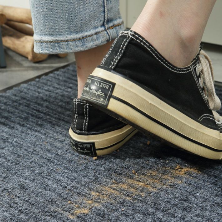 洗える撥水加工キッチンマット！滑り止め付きでずれない多彩なサイズ展開