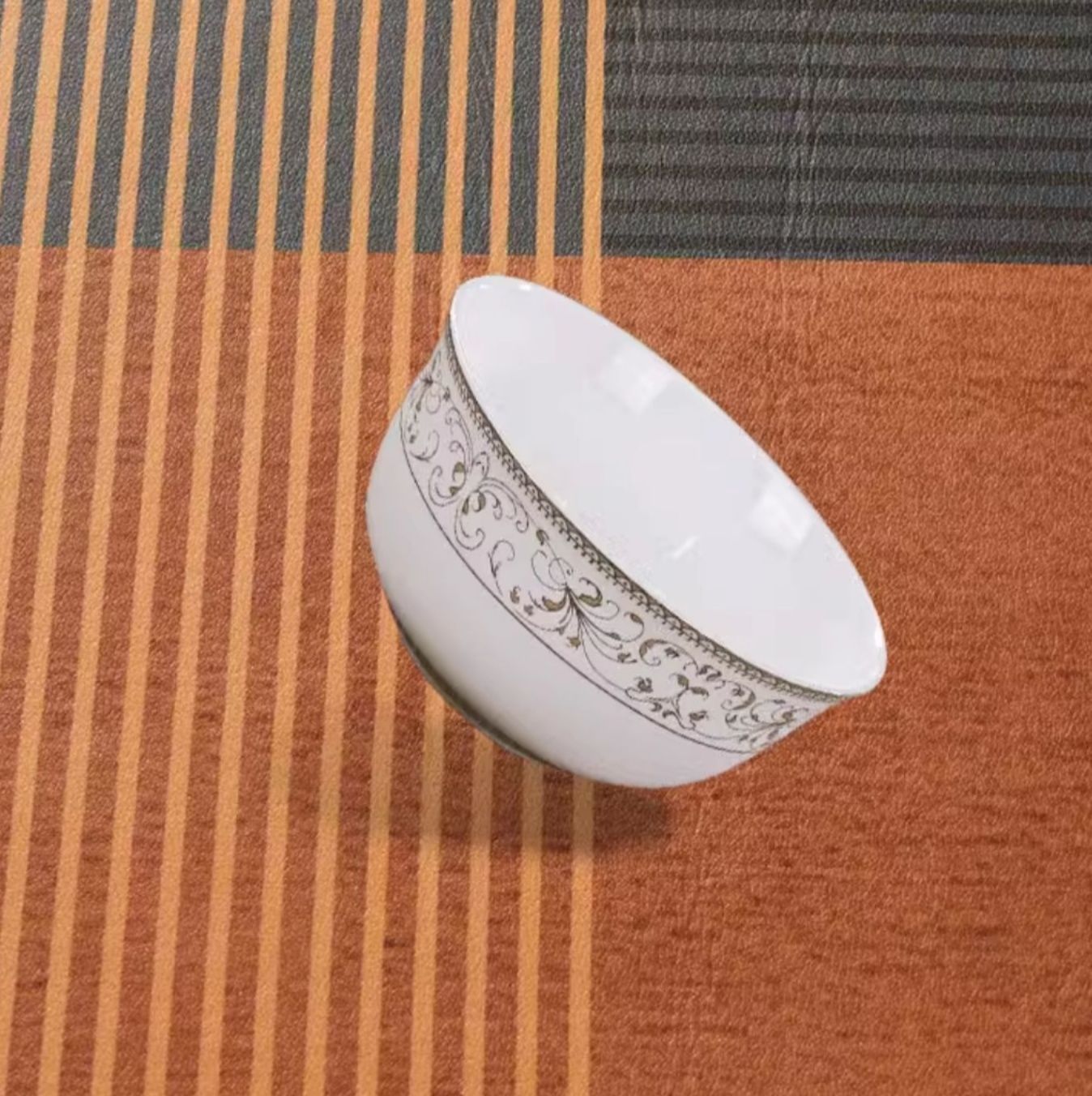 PVC製で拭けるから油汚れもサッと！幾何学模様がおしゃれなキッチンマット