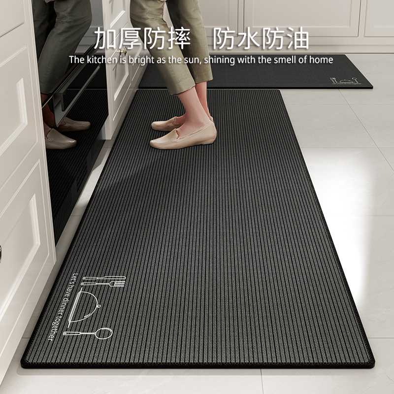 毎日の料理を心地よくするキッチンマット吸着5選