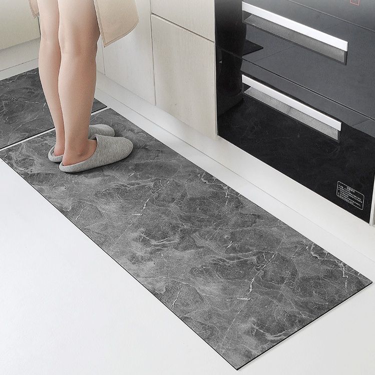 防滑防油で汚れ知らず!洗える吸水性抜群の北欧風キッチンマット