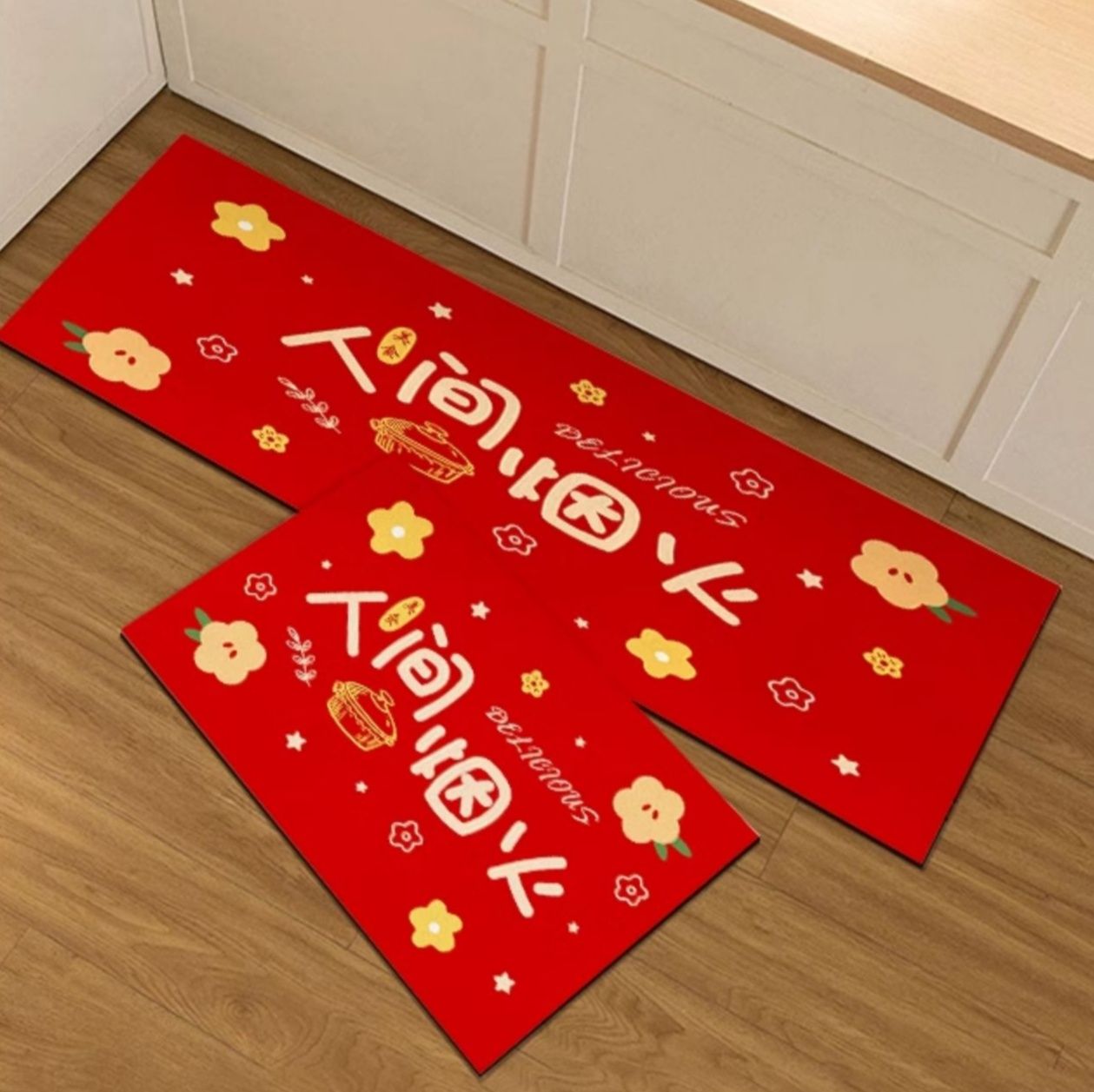 赤色デザインでおしゃれに彩る滑り止め付き洗える高級キッチンマット