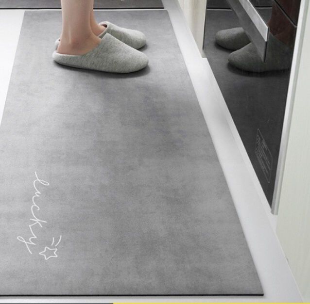 多彩なサイズ展開でぴったり！モダンデザインのおしゃれキッチンマット