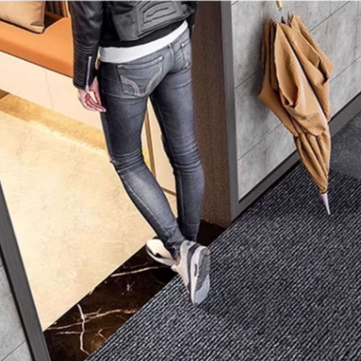 自由にカットできる拭けるキッチンマット！防滑で安全、豊富なサイズ展開