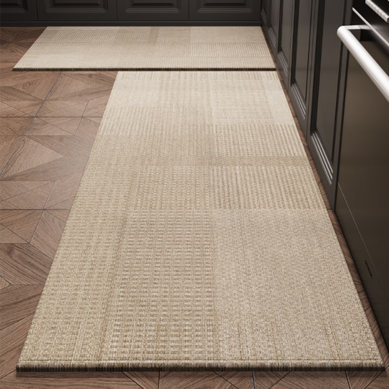 撥水・防油で使いやすい滑り止め付き！洗えて安心の北欧風キッチンマット