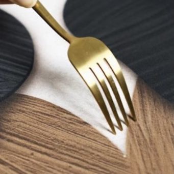https://fulmo-img-server.com/kitchen-mart/1759368508778_szel6k3w_9eaactut.jpeg