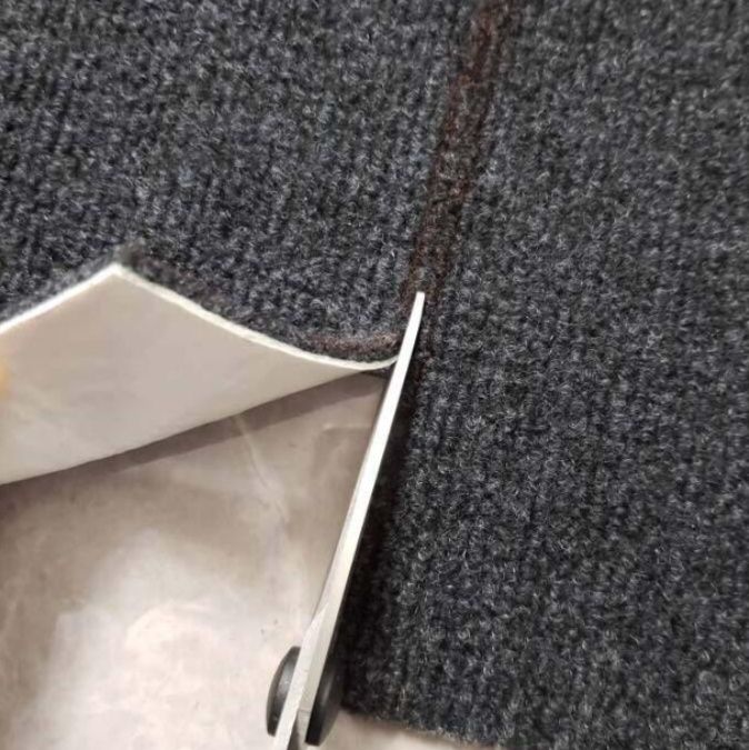 拭けて洗える！滑り止め付きの防水防油キッチンマット