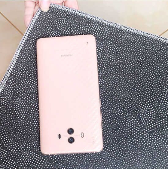 吸水性抜群で清潔感ある！滑りにくくペットにも優しいキッチンマット