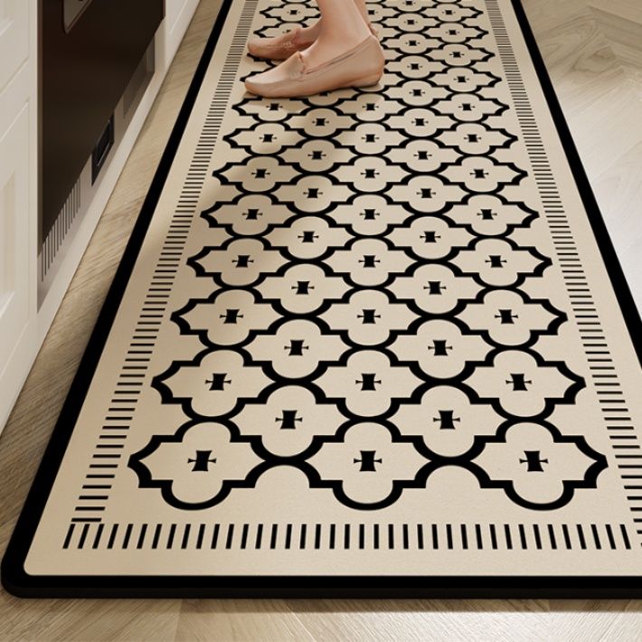 吸水性抜群で洗える！抗菌・滑り止め付きシンプルおしゃれキッチンマット