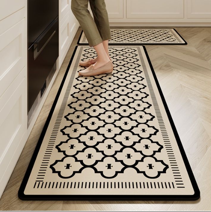 吸水性抜群で洗える！抗菌・滑り止め付きシンプルおしゃれキッチンマット