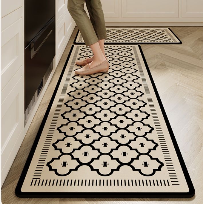 吸水性抜群で洗える！抗菌・滑り止め付きシンプルおしゃれキッチンマット