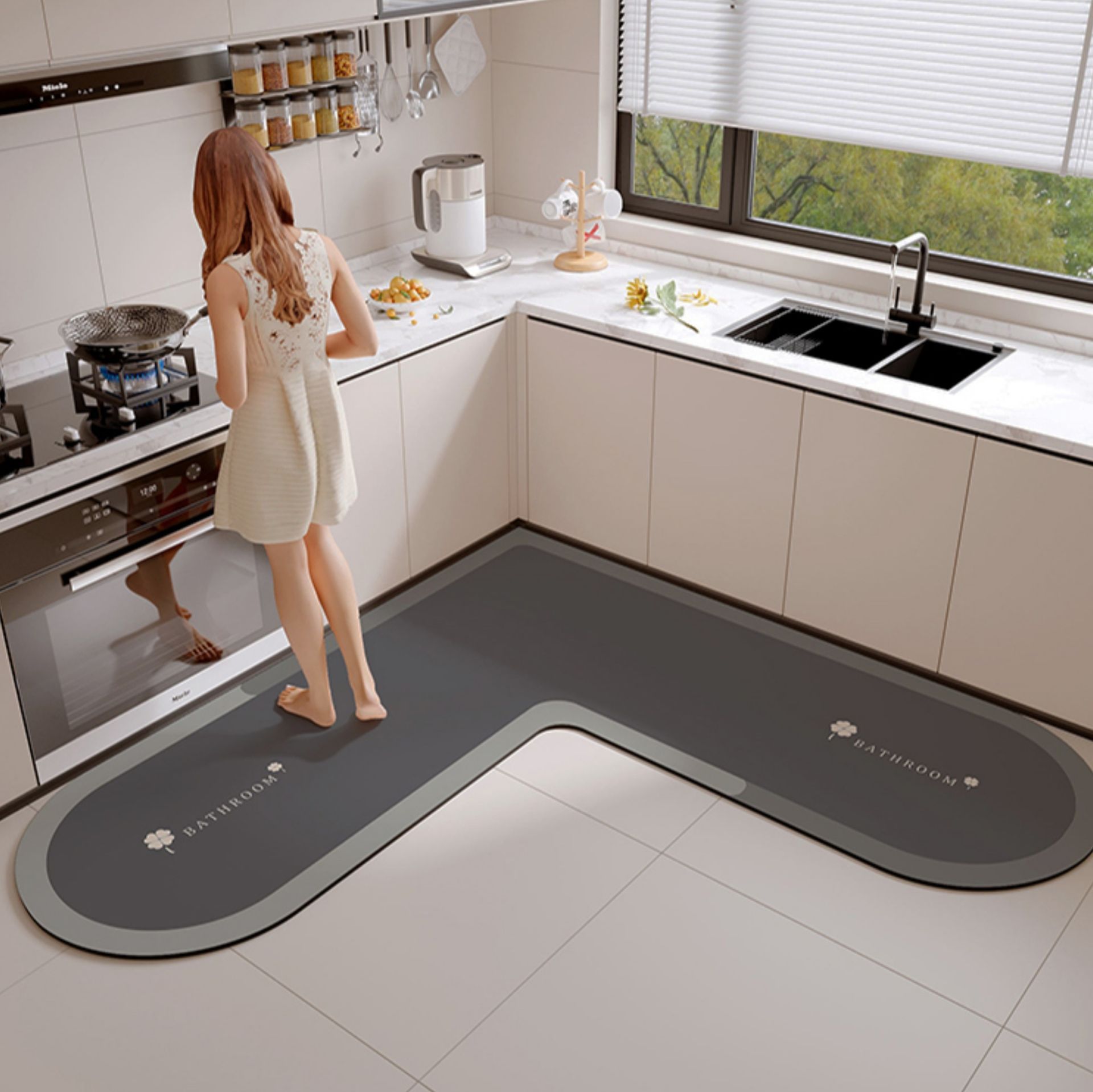 L字型で簡単カット！防滑・防汚で油汚れも安心の洗えるキッチンマット