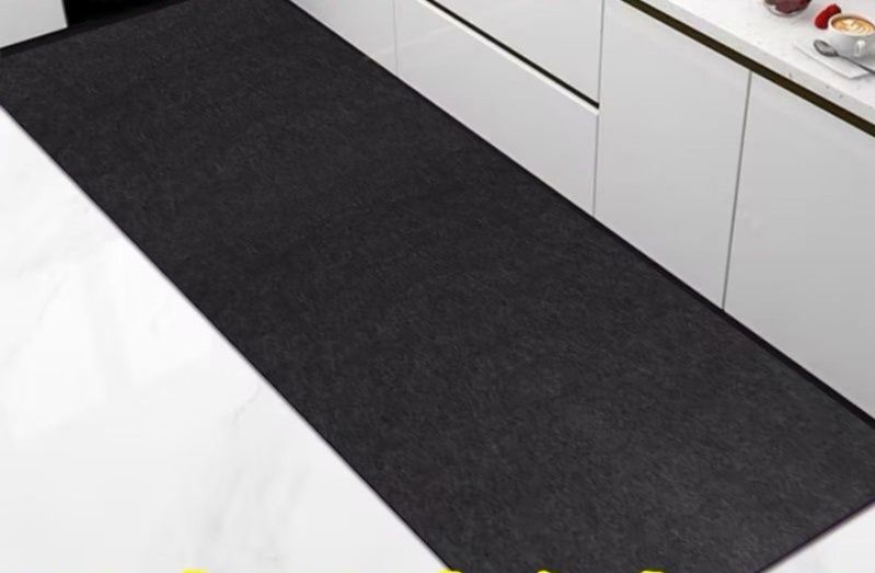 圧迫感なく使える薄型軽量設計でおしゃれなキッチンマット